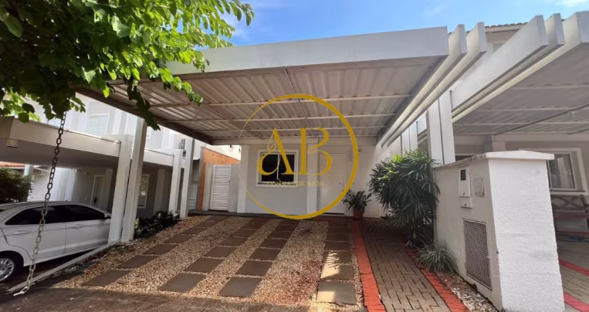 Ótima casa em condomínio fechado na Vila do Golf