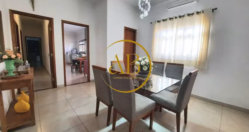 Excelente casa numa ótima localização em Ctavinhos SP