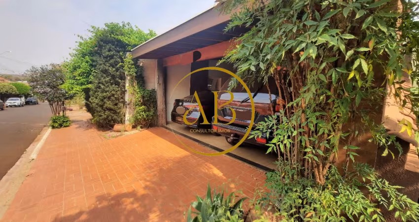 Ótima casa em Condomíno Fechado com total segurança e lazer.