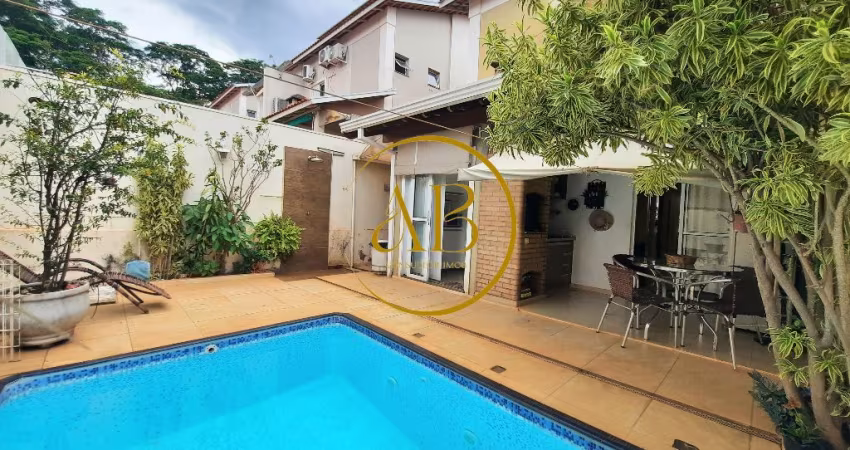 Linda casa em Condomínio e com piscina na Vila do Golfe