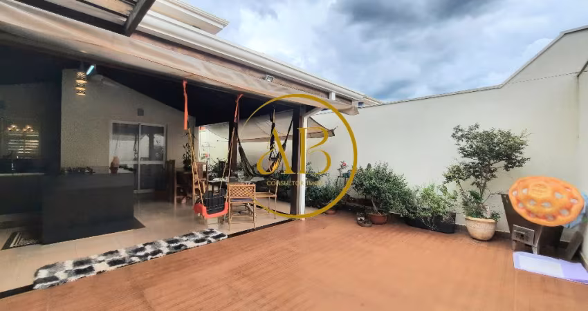 Linda casa num condomínio super valorizado