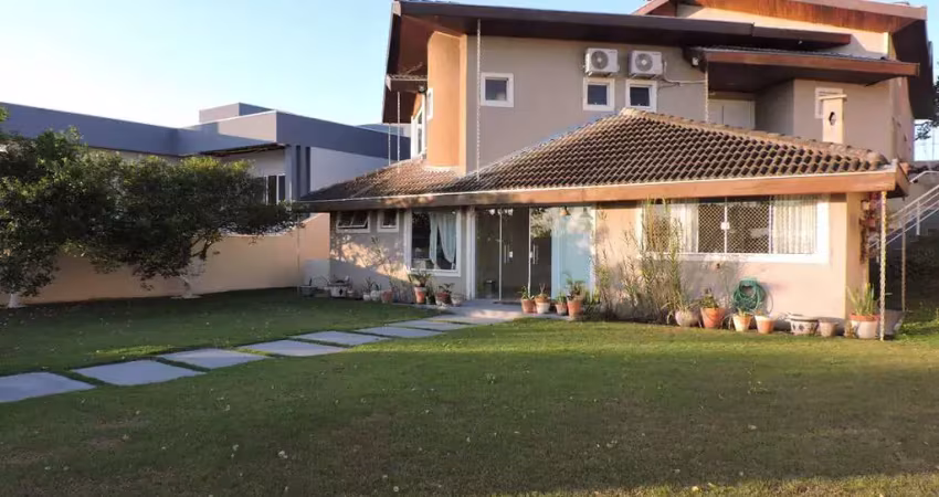 Mirante - casa térrea com 4 suítes em lote de 1.000 m²