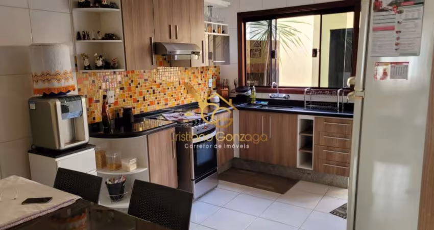 Casa à venda no bairro Jardim Igaçaba - Mogi Guaçu/SP