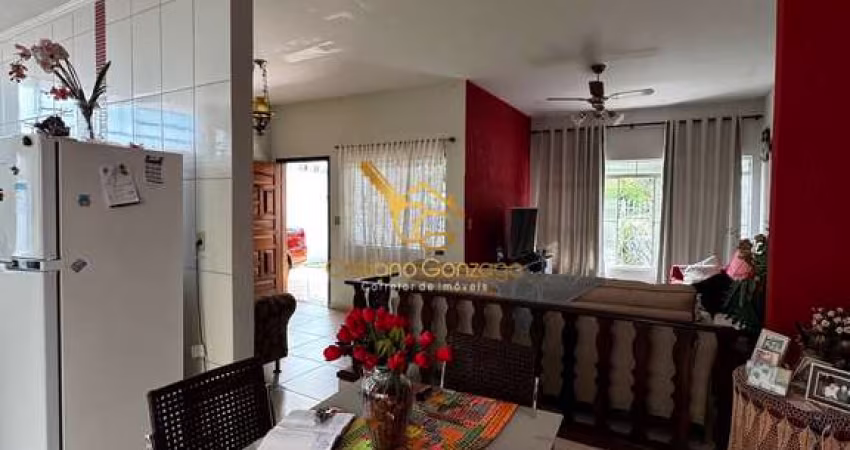 Casa à venda no bairro Jardim Centenário - Mogi Guaçu/SP