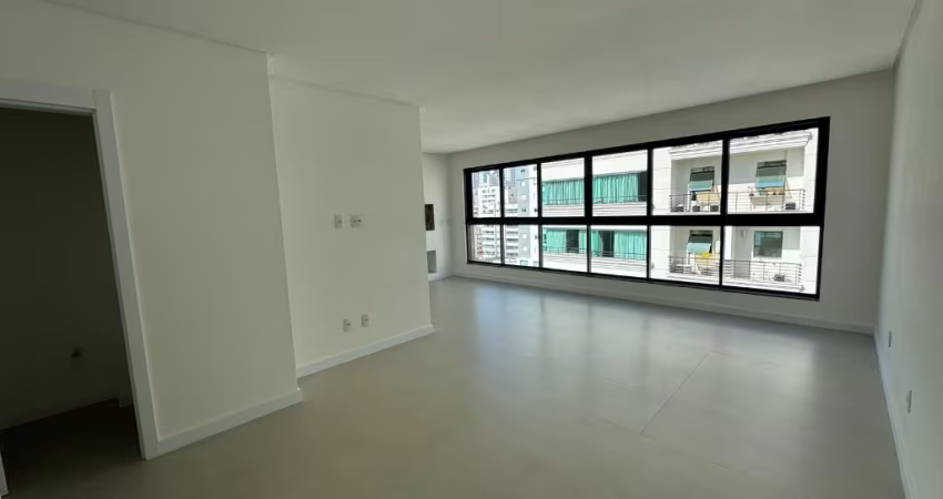 Apto Novo com 03 dormitórios à venda em Balneário Camboriú