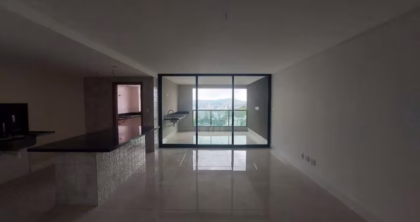 Excelente apartamento de 3 suites, um por andar no Cascatinha