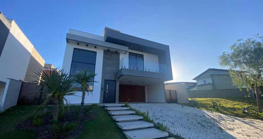 Casa com 4 quartos à venda, 325m² por 1.790.000 - Alphaville - Juiz de Fora