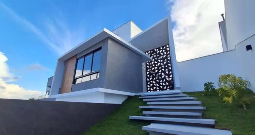 Casa com 4 quartos à venda, 410 m² por R$ 2.100.000 - Portal do Aeroporto - Juiz de Fora/MG