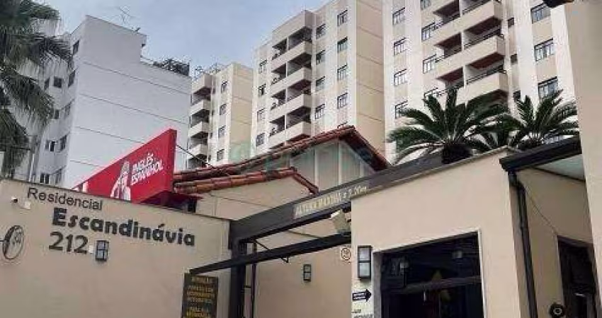 Apartamento com 2 quartos para locação no Centro, por R$ 1400,00 mais taxas.