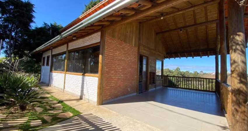 Casa com 3 dormitórios, 160 m² - venda por R$850.000,00 ou aluguel por R$ 3.800/mês - Bosque do Lago - Juiz de Fora/MG