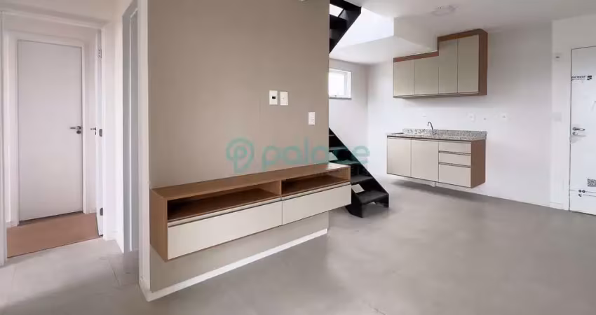 Cobertura de três quartos, sendo duas suítes à venda no bairro granbery por r$ 439.000,00