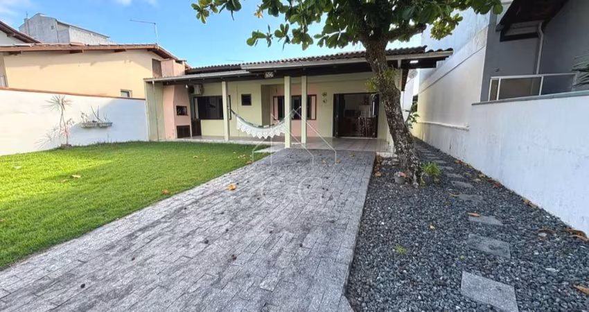 Casa com 3 quartos à venda na Rua Maceió, Balneário Enseada, São Francisco do Sul
