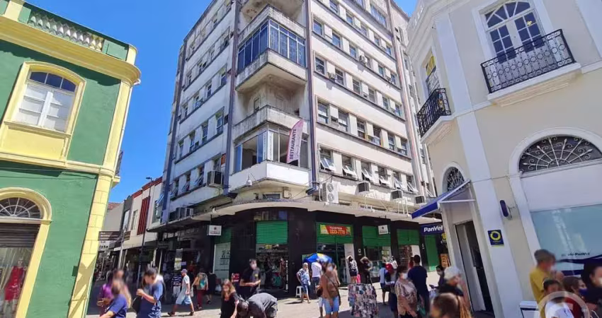 Sala comercial no centro de florianópolis: sua empresa na localização mais estratégica da cidade