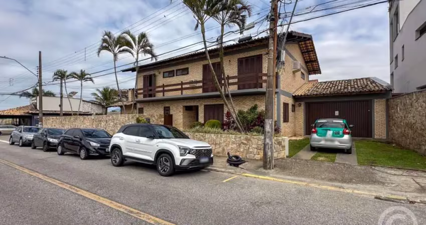 Casa comercial ampla em itaguaçu, ideal para seu negócio prosperar