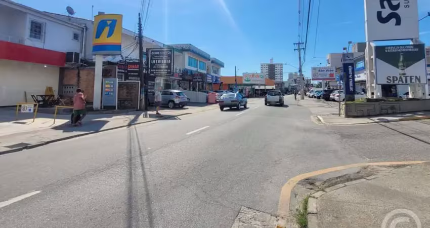 Loja estrategicamente localizada no centro de palhoça, ideal para alavancar o seu negócio