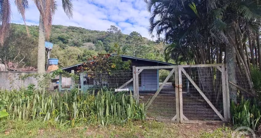 Terreno amplo em armação do pântano do sul para seu próximo empreendimento