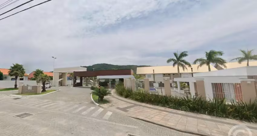 Conforto e segurança a poucos passos do mar no morro das pedras