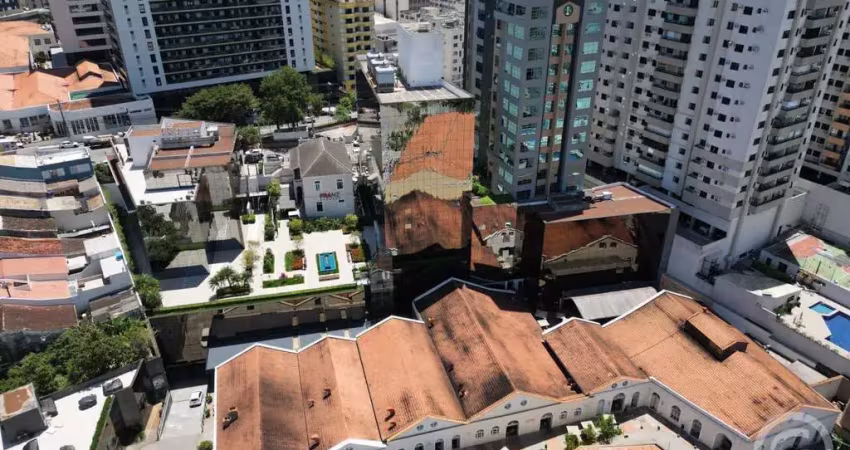 Loja ampla no centro de florianópolis, ideal para negócios inovadores