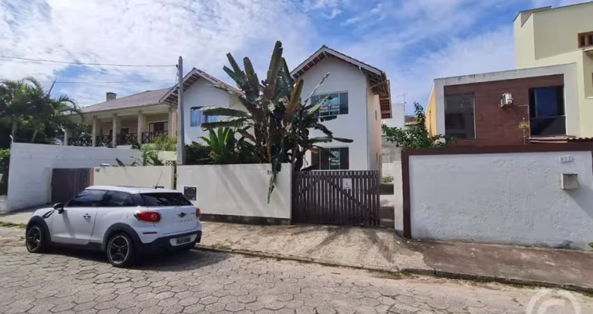 Encontre sua nova casa em rio tavares, uma residência pronta para criar memórias felizes