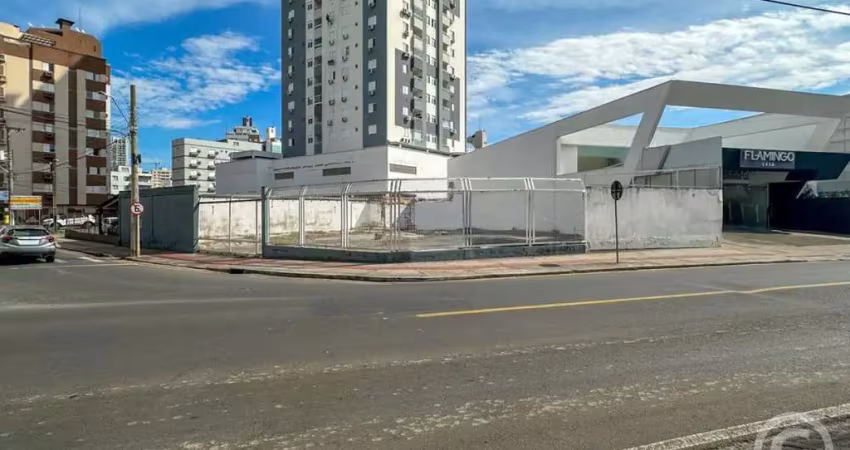 Terreno amplo no centro de criciúma: oportunidade ideal para empreendedores