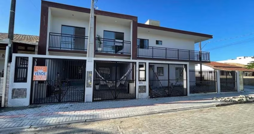 SOBRADO PERTO DA PRAIA EM PIÇARRAS