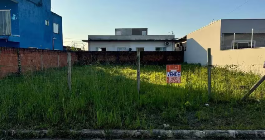 Terreno à venda na Rua Serena, 810, Itacolomi, Balneário Piçarras