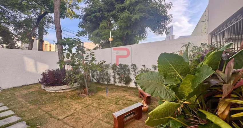 Casa de Rua com Piscina, Primeiro Andar com 200M² no Jardim Oceania  -  João Pessoa