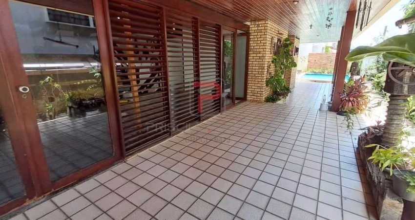Casa com 6 quartos + DCE no Jardim Oceania  -  João Pessoa