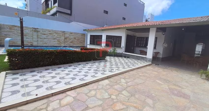 Casa de rua no bairro do Bessa