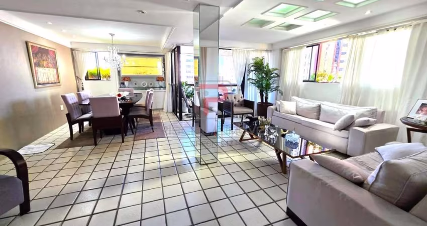 Cobertura Duplex com 300m² A 600M DA PRAIA COM VISTA MAR