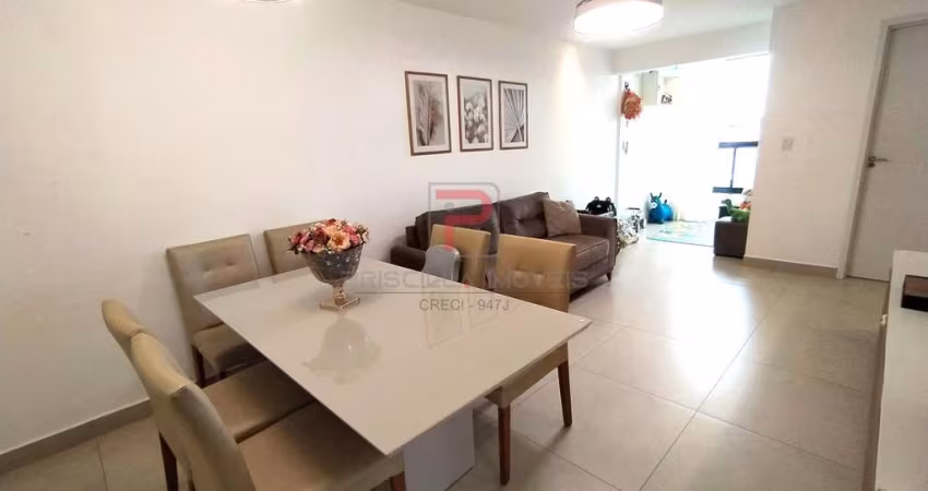 Apartamento com 3 quartos a 350M DO MAR no bairro de Intermares