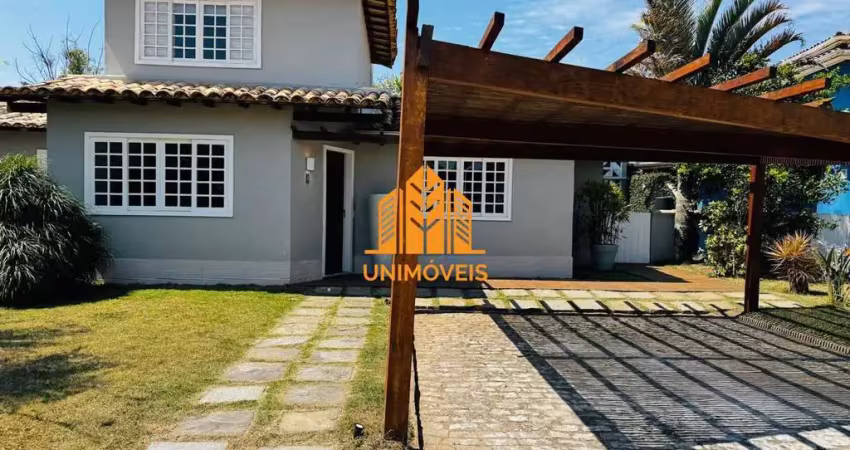 Casa em condomínio de alto padrão com quatro suítes em armação dos buzios