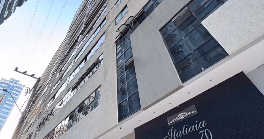 Apartamento à venda Quadra do mar - Balneário Camboriú