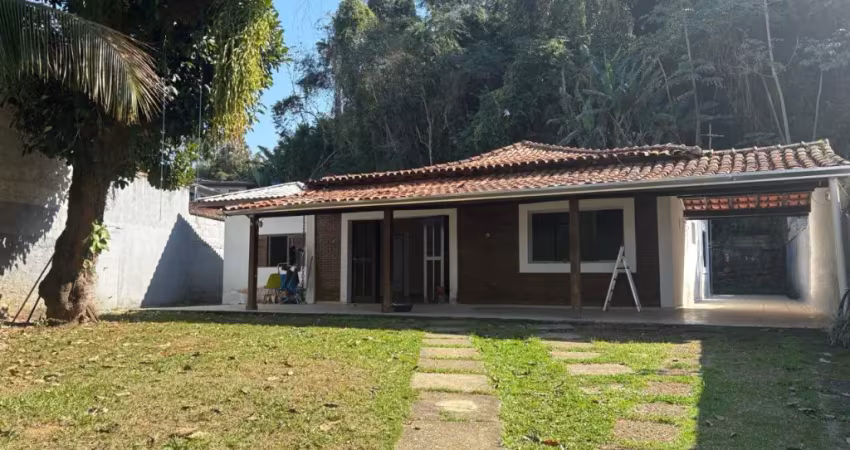 Casa com 4 quartos para alugar no Caputera, Caraguatatuba 