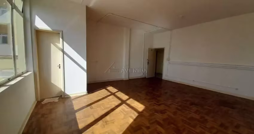 Sala comercial com 1 sala para alugar na Rua Senador Souza Naves, --, Centro, Londrina