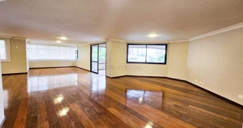 Apartamento com 4 quartos para alugar na Rua Espírito Santo, --, Centro, Londrina