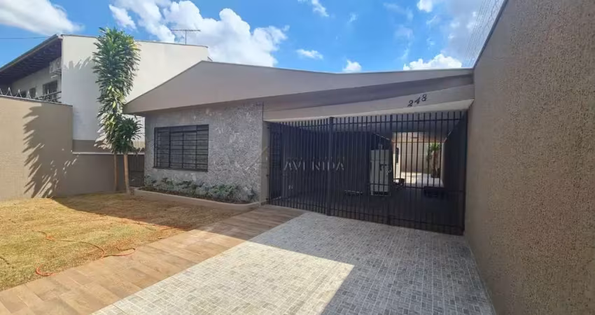 Casa com 3 quartos para alugar na Rua Bernardo Sayão, --, Petrópolis, Londrina