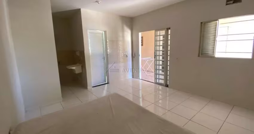 Kitnet / Stúdio para alugar na Rua Marselha, --, Jardim Piza, Londrina
