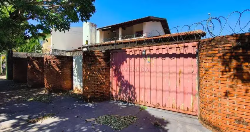 Casa com 4 quartos para alugar na Comandante Carlos Alberto, --, Centro, Londrina