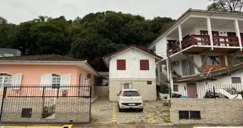Casa à venda no Sambaqui, Florianópolis 