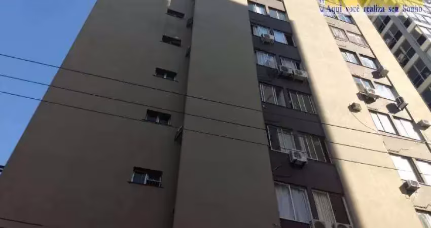 Apartamento de 1 dormitório, no Centro de Florianópolis/SC