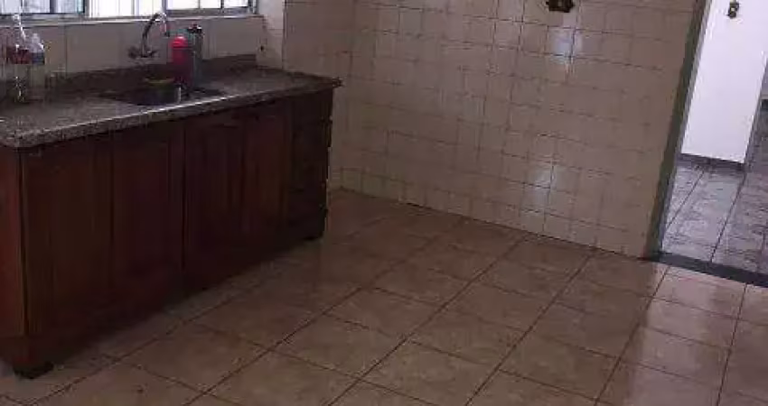 Casa com 4 quartos para alugar na Rua Antônio Marques Julião, 387, Jardim Guairaca, São Paulo