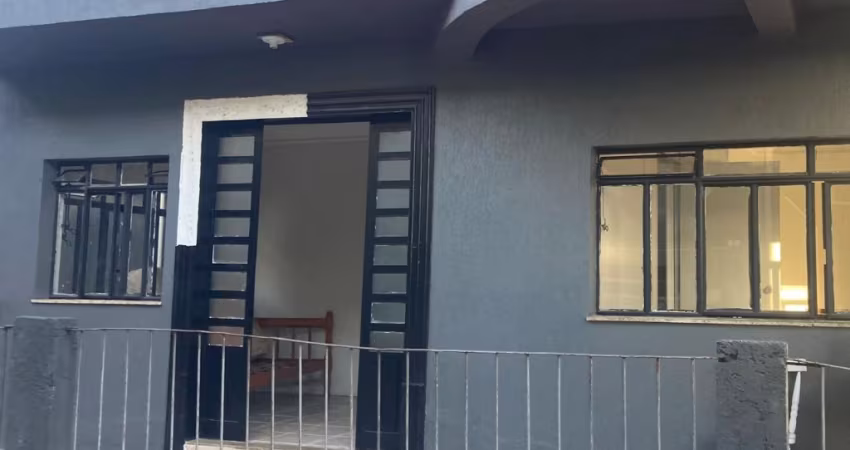 Casa de locação próximo ao terminal do Maracanã.