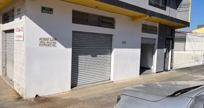Sala comercial em excelente localização em Colombo