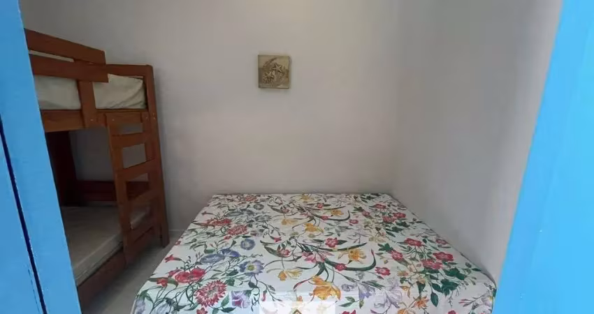 Apartamento a 200 metros da praia do sapê em condomínio completo