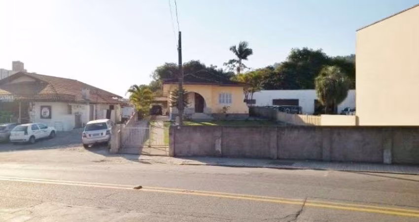 Casa com 3 quartos à venda na Rua General Osório, 2934, Água Verde, Blumenau