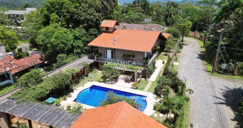 Casa com 4 quartos à venda na Rua Ferdinando Ernesto Schadrack, 91, Ponta Aguda, Blumenau