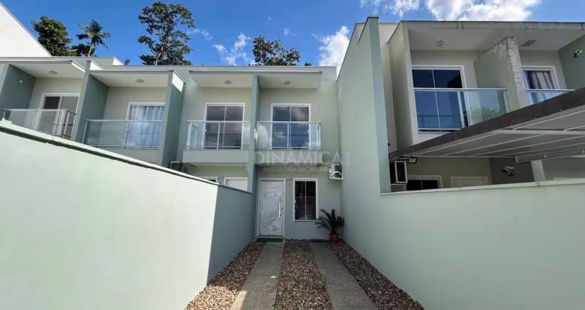 Casa com 2 quartos à venda na Rua Leopoldo Wihelm, 441, Velha, Blumenau
