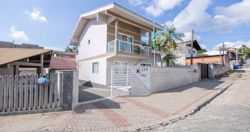 Casa com 3 quartos à venda na Rua José Nazário Rebello, 07, Velha Central, Blumenau
