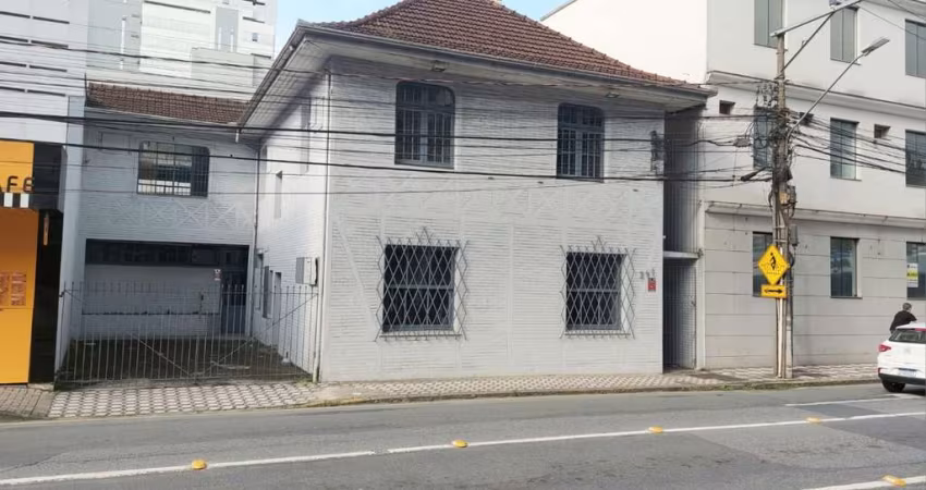 Casa comercial com 11 salas à venda na Amadeu da Luz, 241, Centro, Blumenau